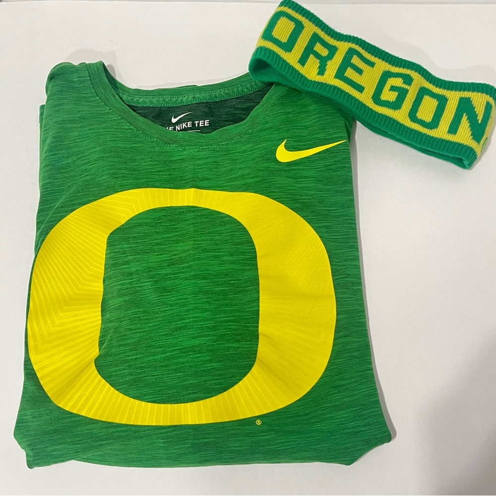 Nike Oregon Ducks Campus Center Block Velocity Performance T-Shirt & Sweatband